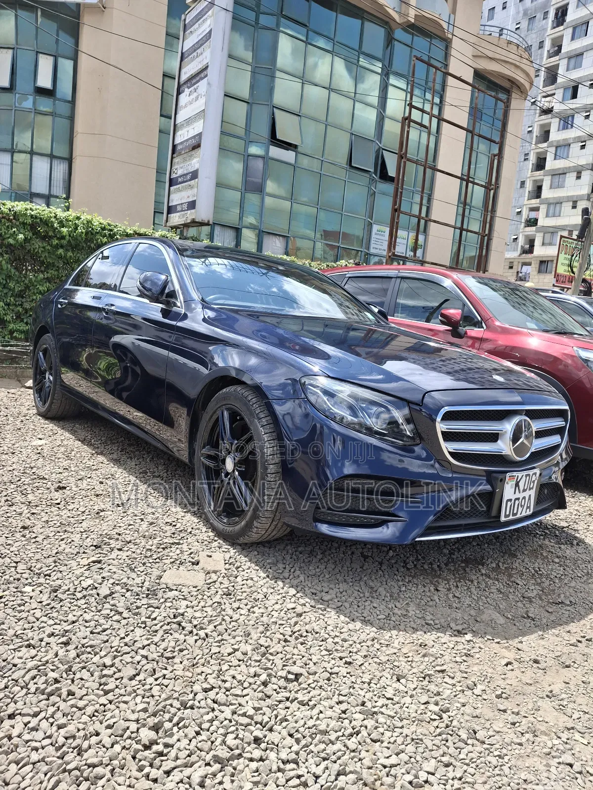 Mercedes-Benz E220 2016 Blue