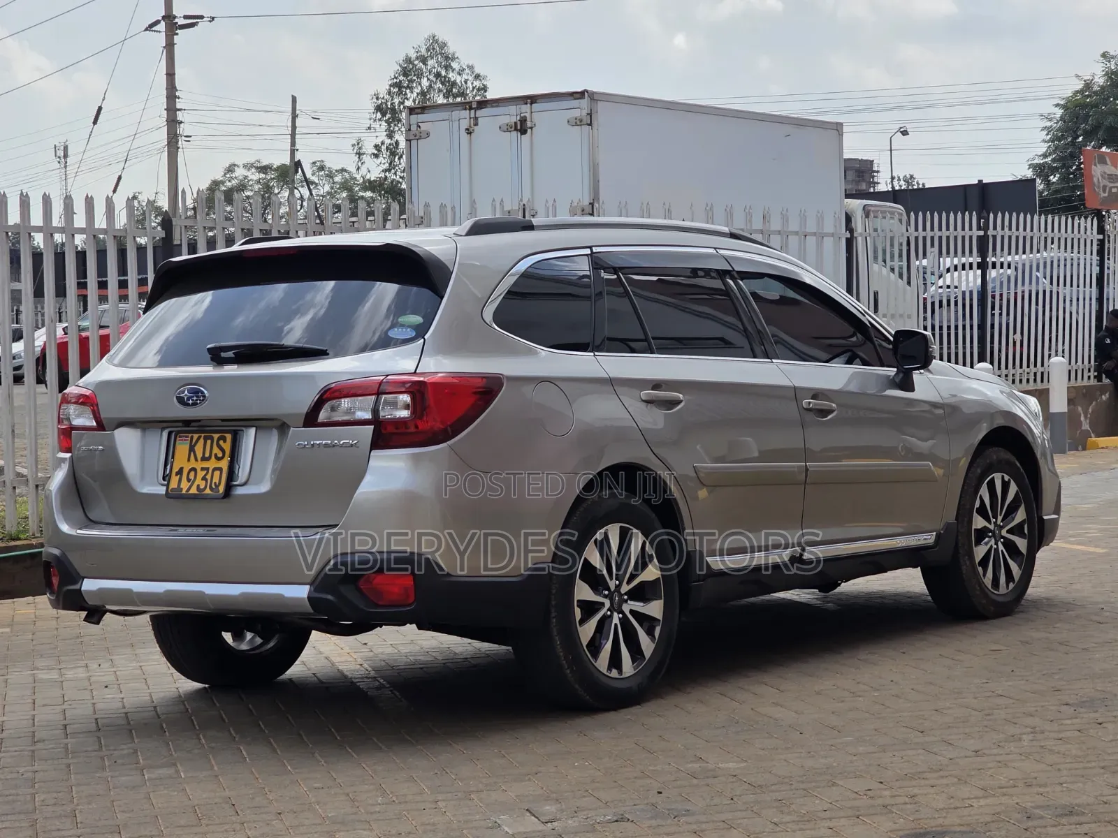 Subaru Outback 2017 Silver