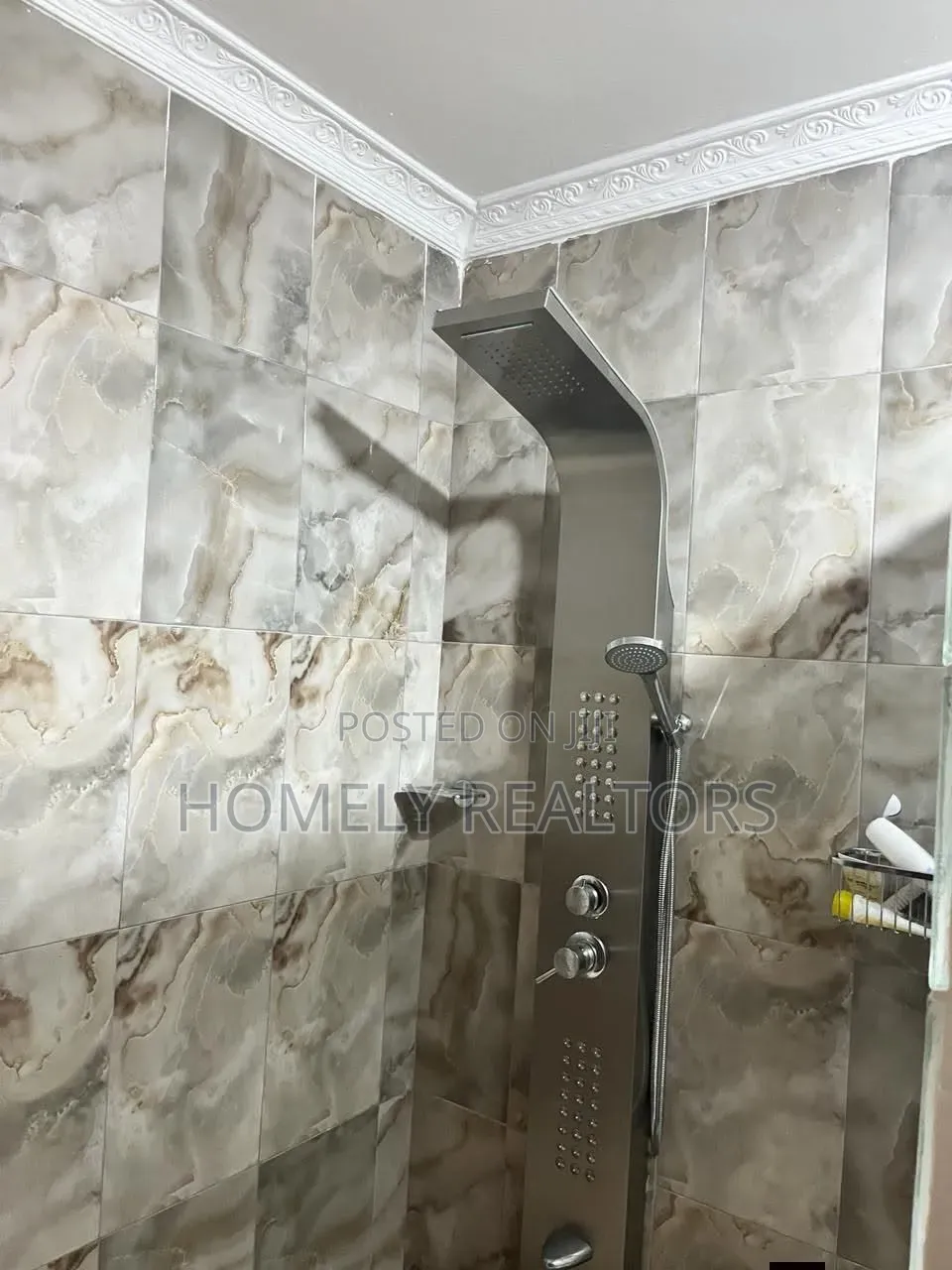 4bdrm Maisonette in Kerarapon Drive for sale