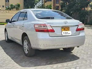Toyota Premio 2011 Silver