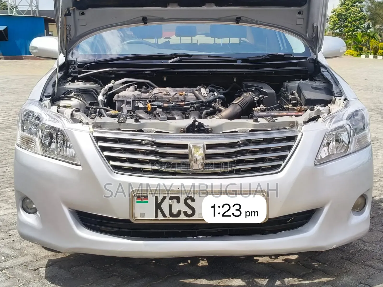 Toyota Premio 2011 Silver