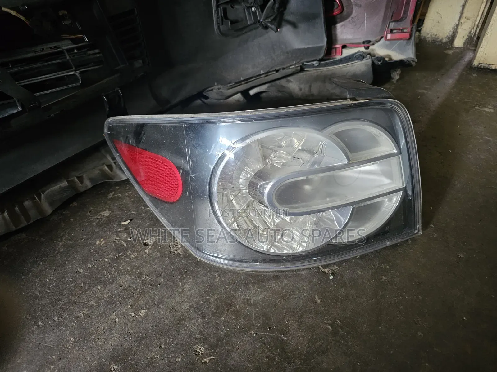 Mazda Cx-7 Taillight