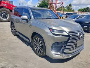 Lexus LX 600 2022 Brown