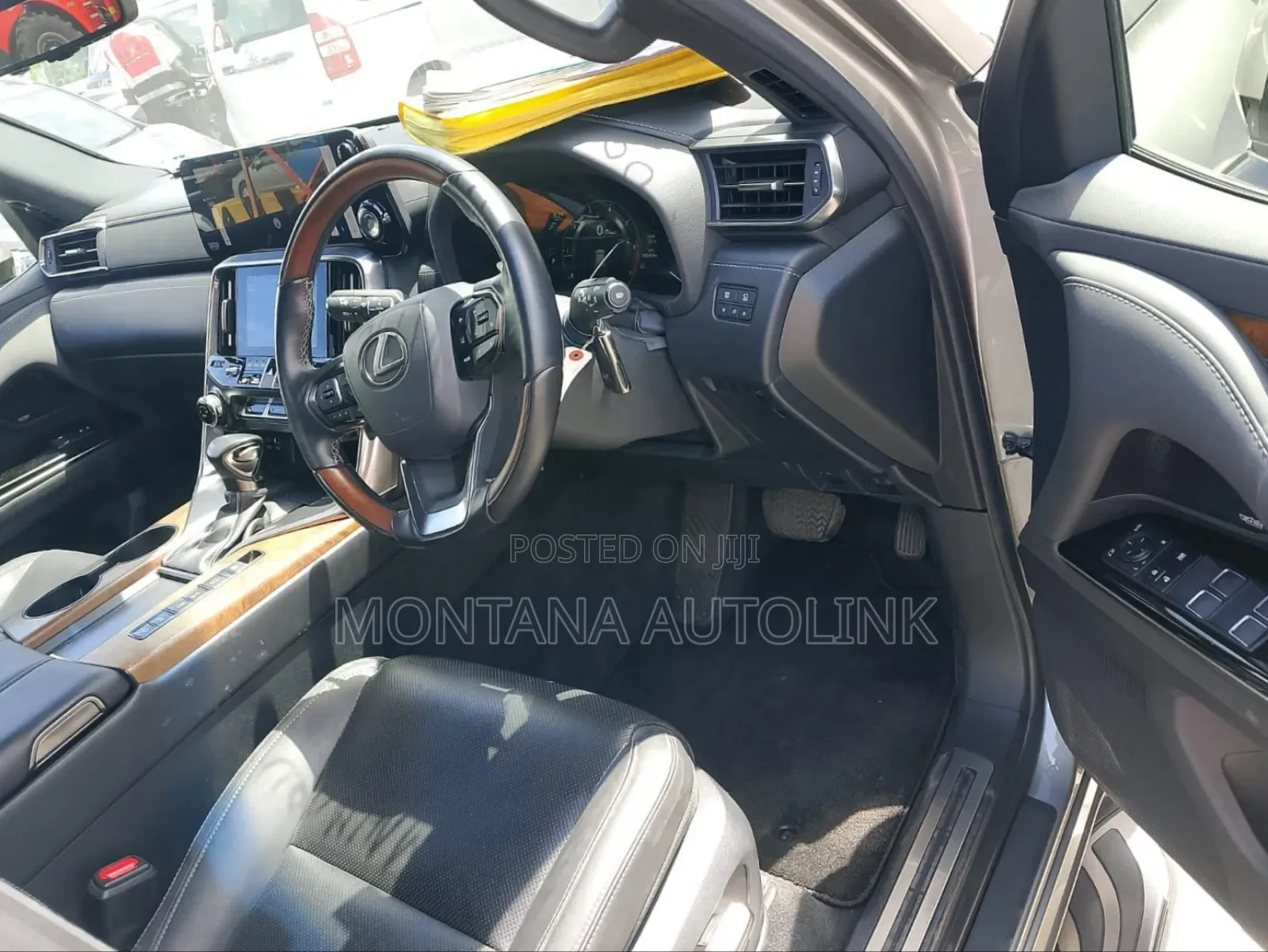 Lexus LX 600 2022 Brown