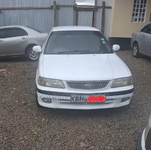 Nissan FB15 2002 White