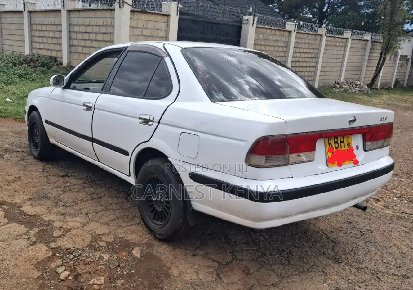 Nissan FB15 2002 White