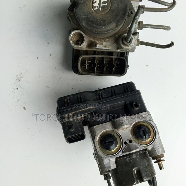Toyota Rav-4 2005 Abs Module - thumbnail 2