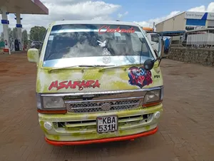 Toyota HiAce 2000 White