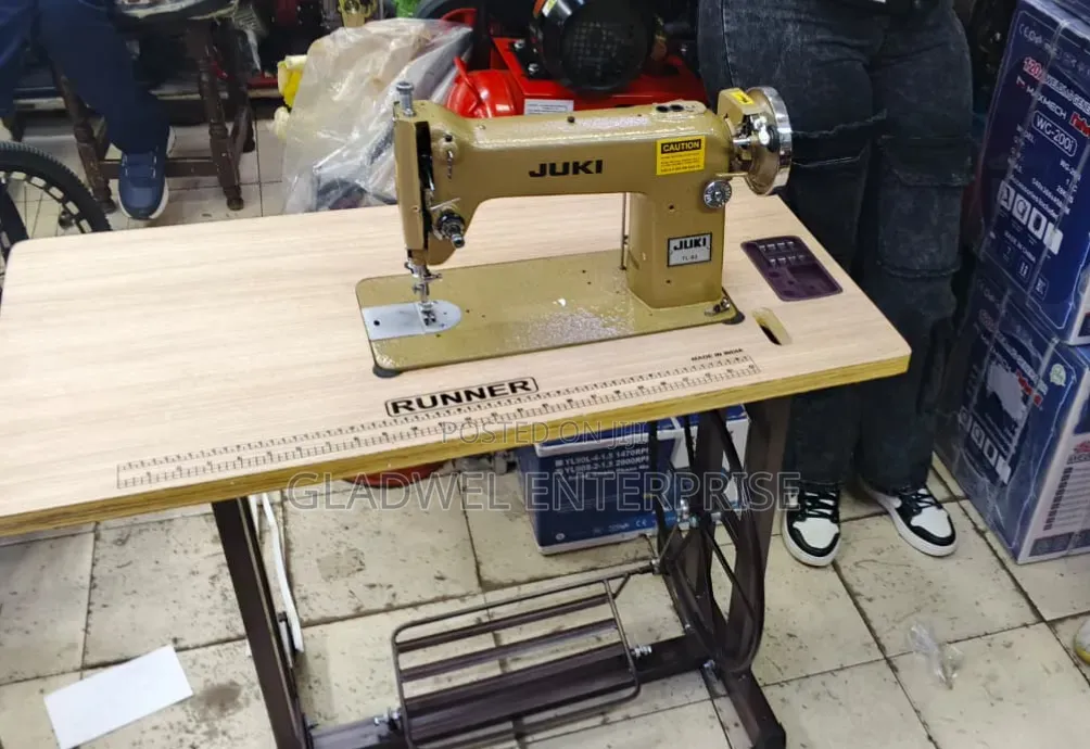 Heavy Duty Juki Sewing Machine With Imported Stand