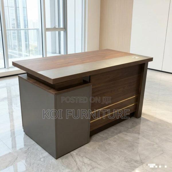 Office Desk : 1.2m Walnut Veneer Executive Desk - thumbnail 3