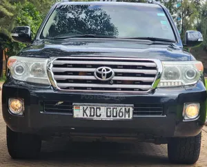 Toyota Land Cruiser Prado 2013