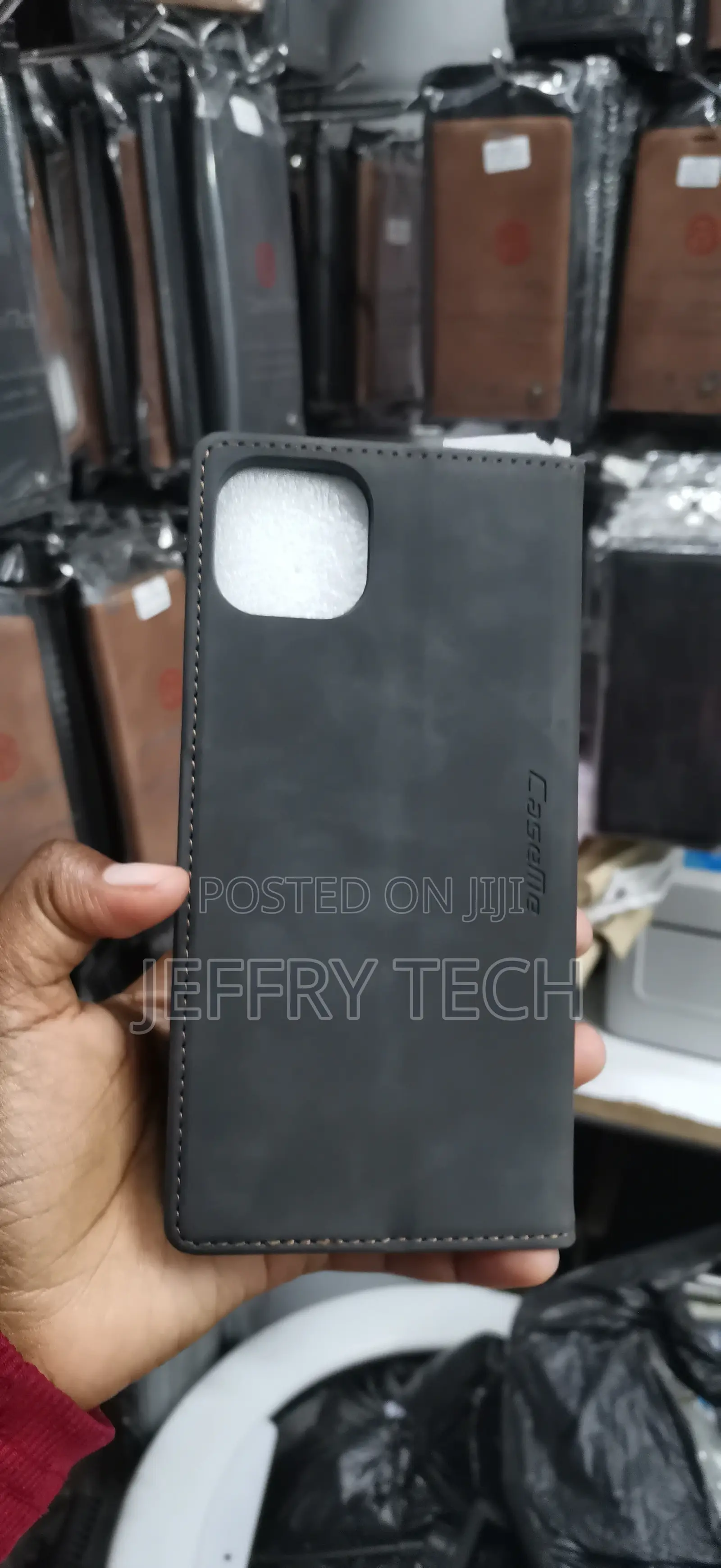 Caseme Retro With a Secure, Hidden Internal Magnetic Flap Cover