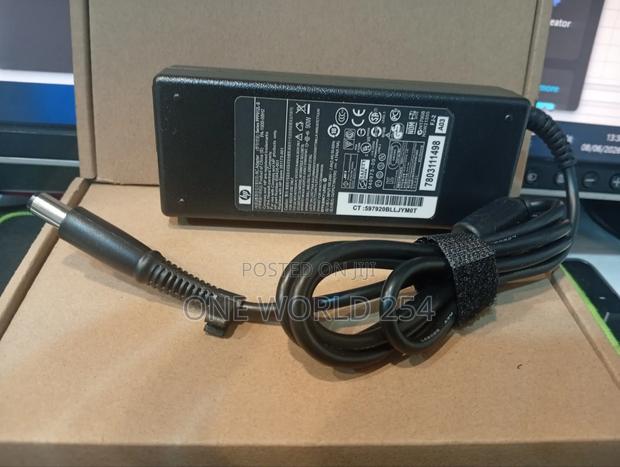 Hp Big Pin Laptop Charger - thumbnail 4
