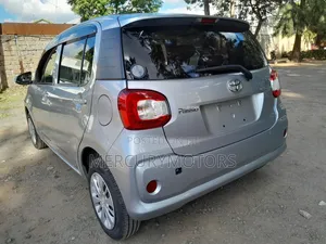 Toyota Passo 1.0 AWD 2018 Silver