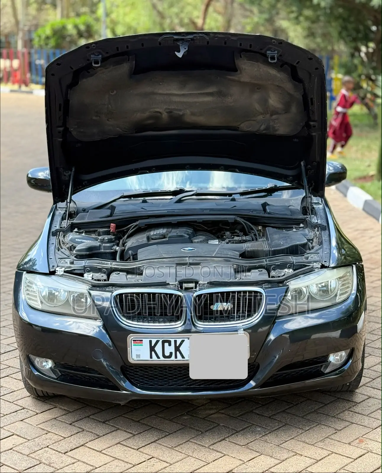 BMW 318i 2009 Black