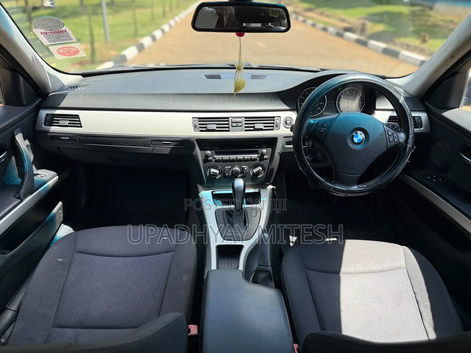 BMW 318i 2009 Black