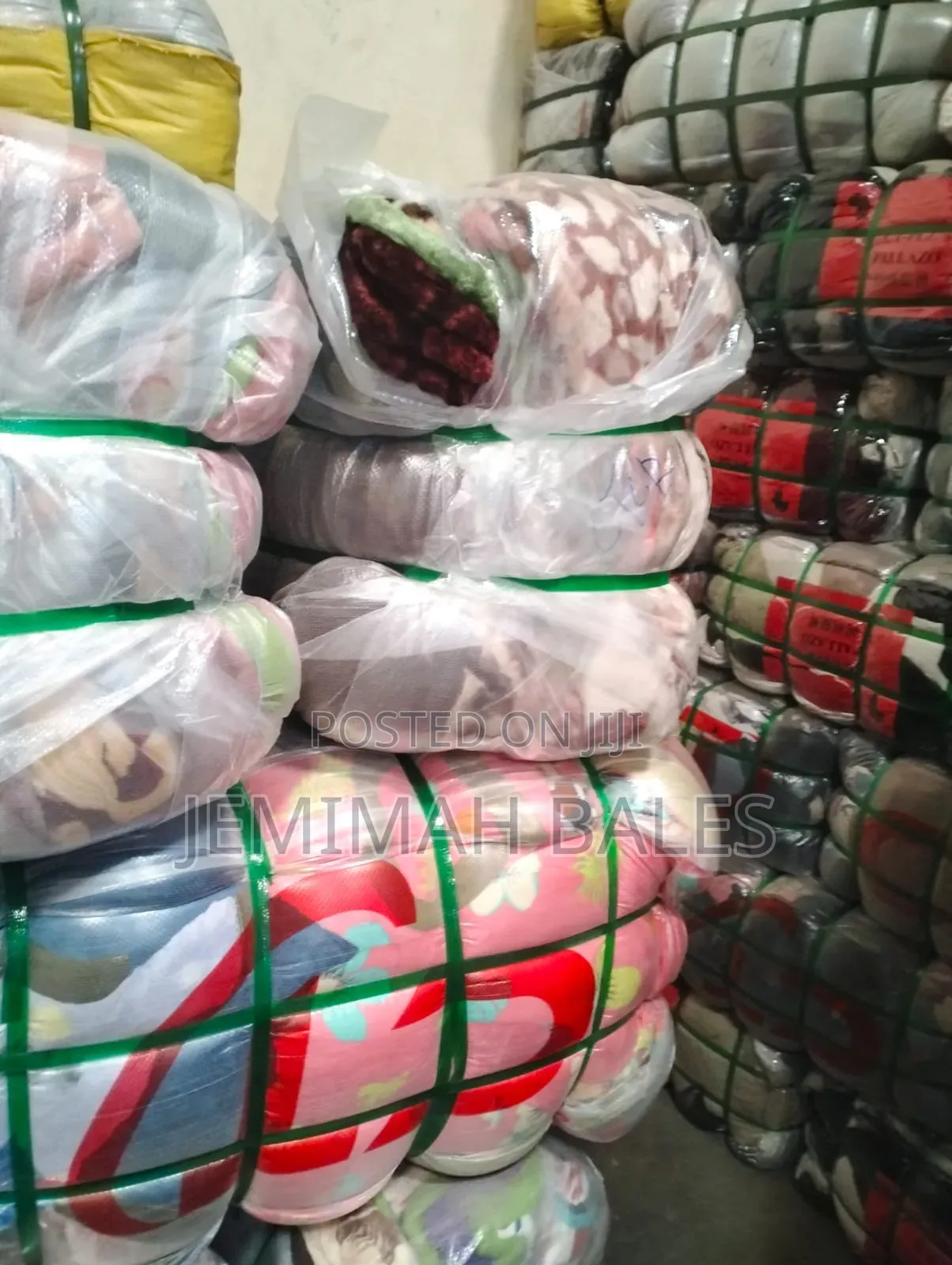Creme Blankets Mitumba Bales