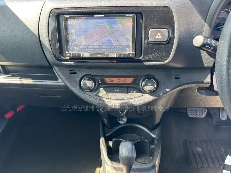Toyota Vitz 2019 White