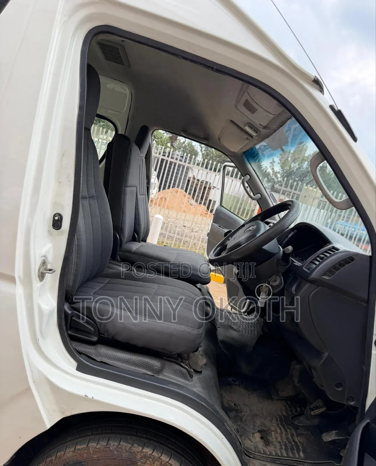 Toyota Grand HiAce 2019 White