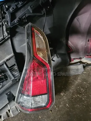 Taillight Serena 2018