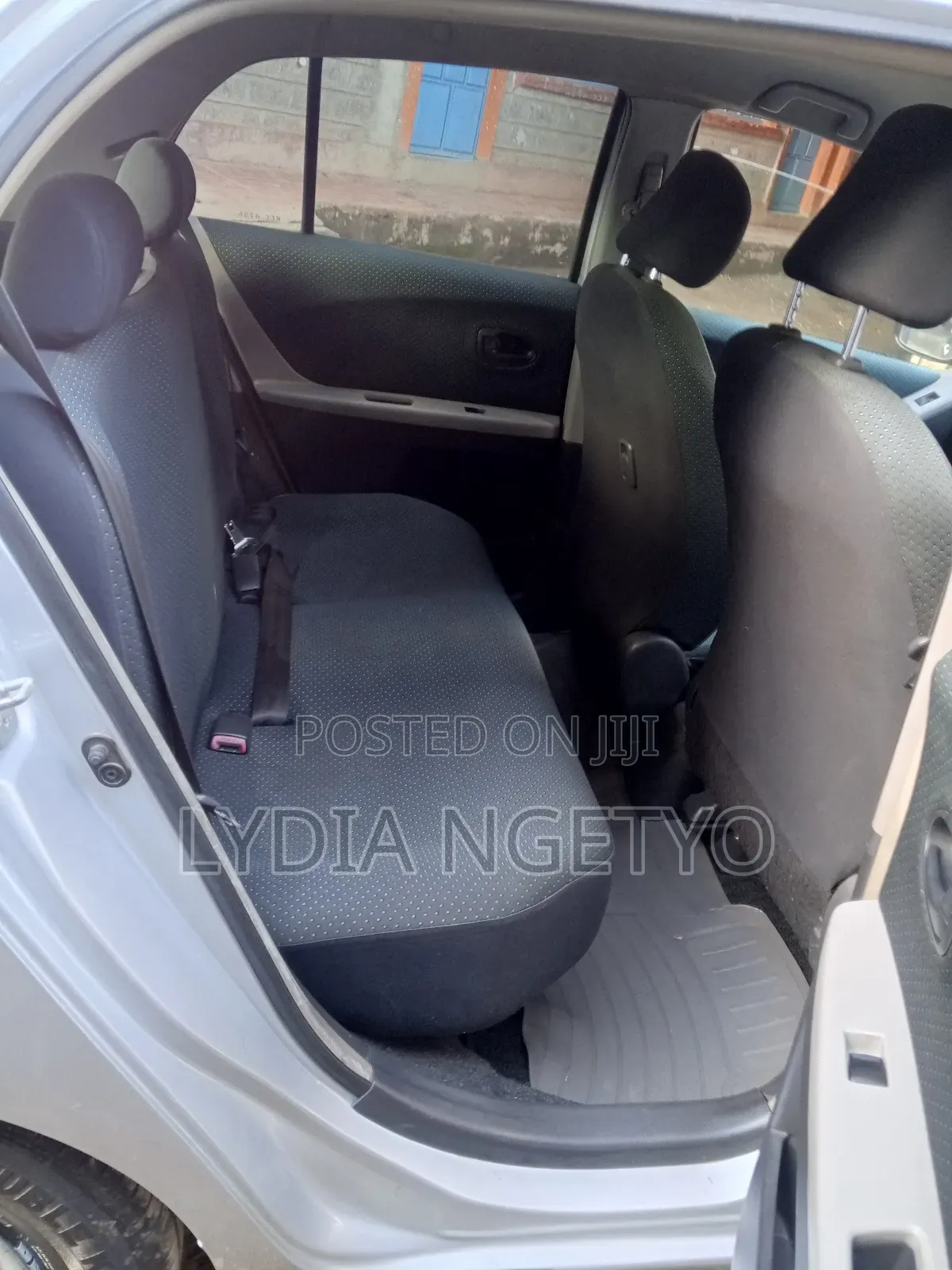 Toyota Vitz 2007 Silver