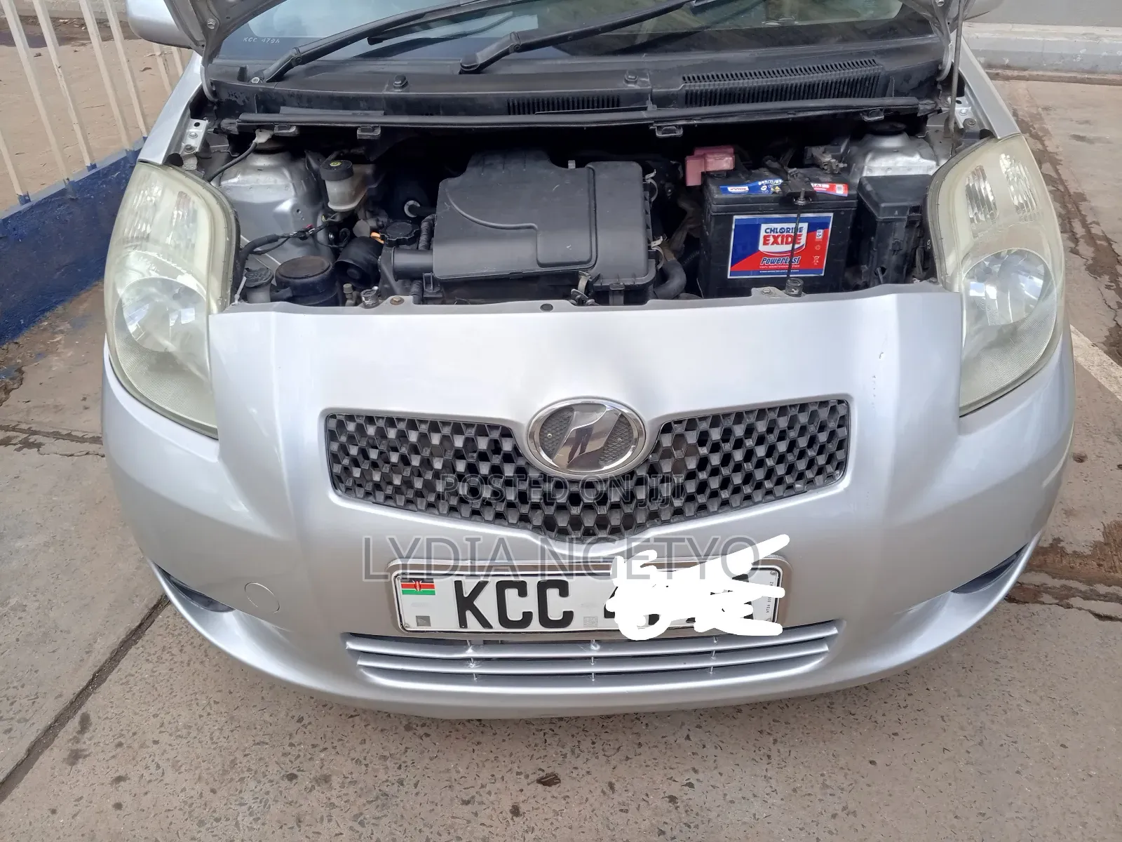 Toyota Vitz 2007 Silver