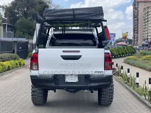 Toyota Hilux Revo Double Cab Deisel 2.4 AWD 2020 White