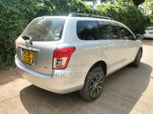 Toyota Corolla Fielder 2010 Silver