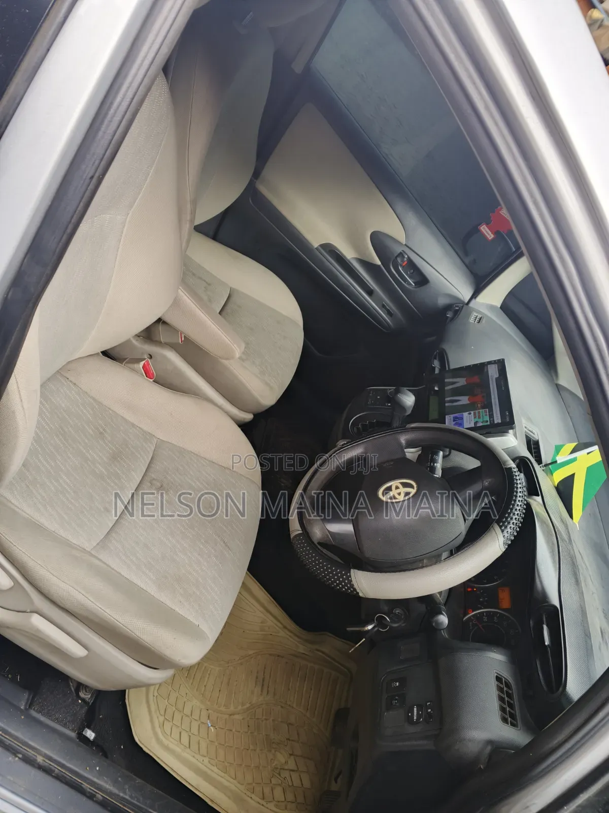 Toyota Wish 2011 Silver