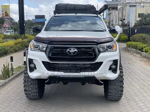 Toyota Hilux Revo Double Cab Deisel 2.4 AWD 2020 White