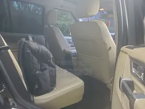 Land Rover Discovery 2013 Black
