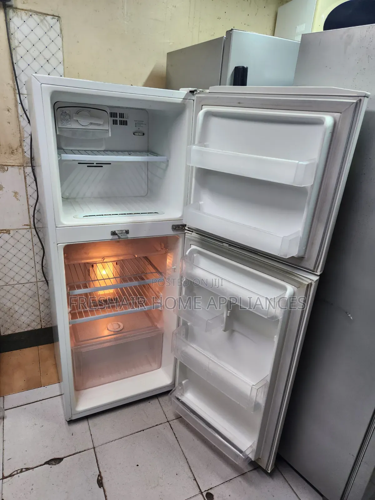 Exuk White 230litres Fridge