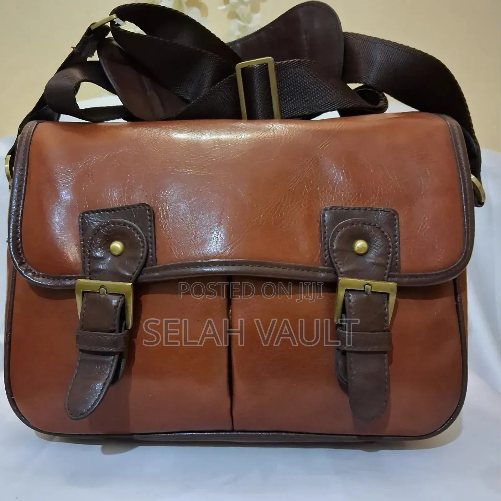 Vintage Leather Padded Camera Messenger Bag