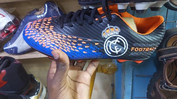 Real Madrid Football Boots - thumbnail 2
