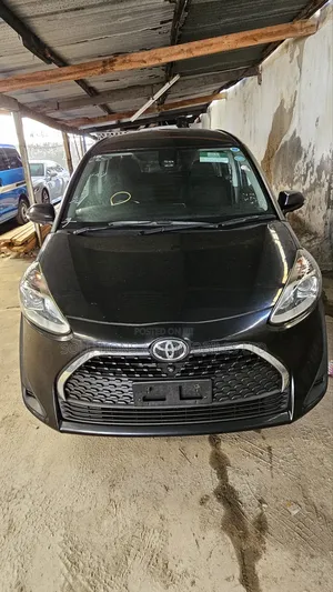 Toyota Sienta 1.5 FWD 2019 Black