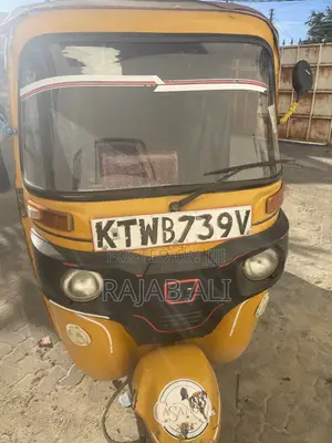 Bajaj RE 2019 Yellow