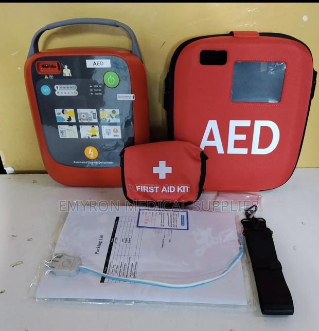 Automated External Defibrillator/Defibrillator