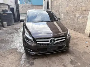 Mercedes-Benz B-Class 2017 Brown