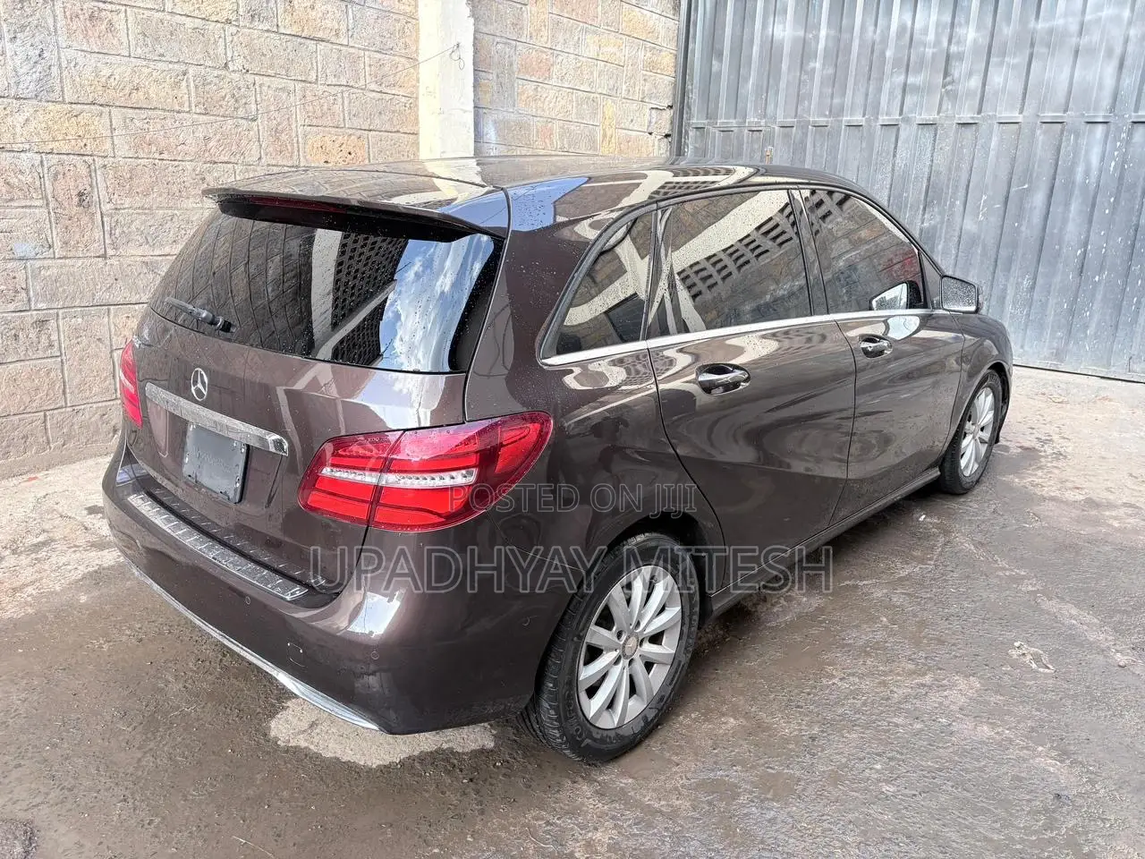 Mercedes-Benz B-Class 2017 Brown