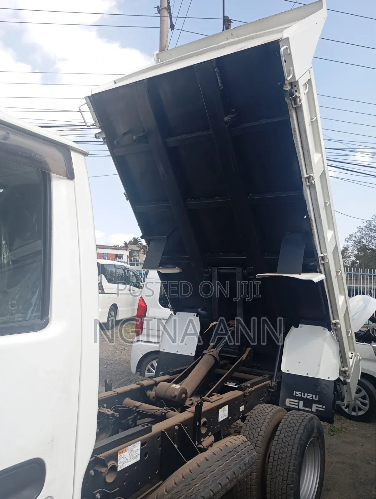 Isuzu Elf Tipper 2016 White