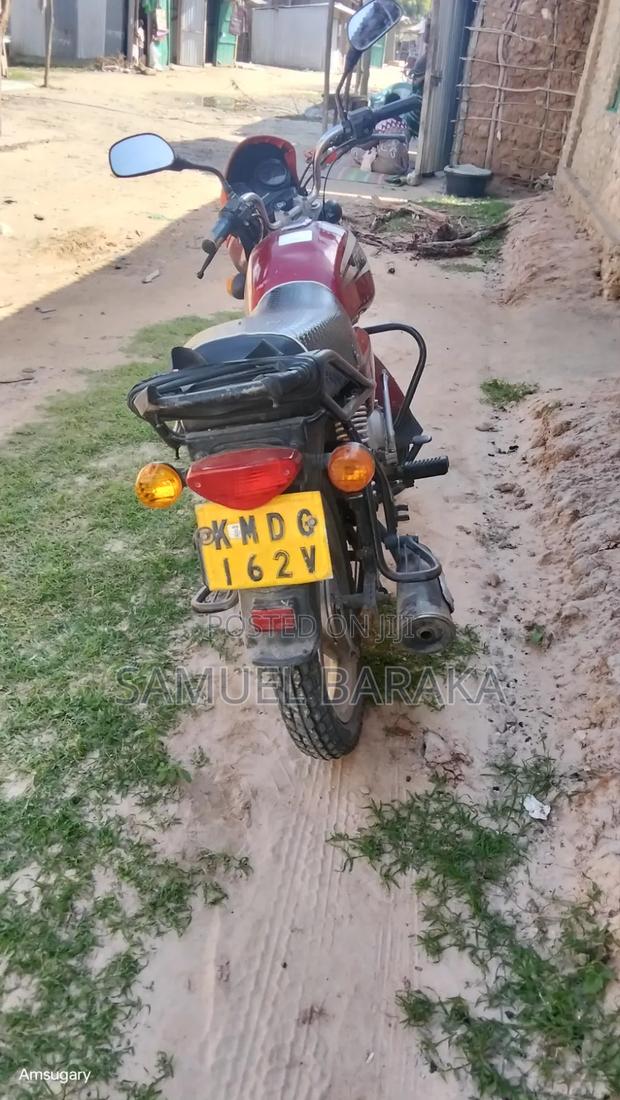 Bajaj Boxer 2014 Red - main view