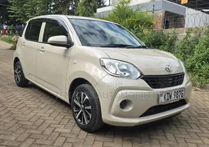 Toyota Passo 2018 Beige