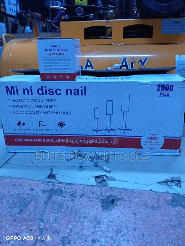 Rivet Nail / Manual Nails - thumbnail 2