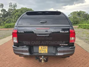 Toyota Hilux 2019 Black