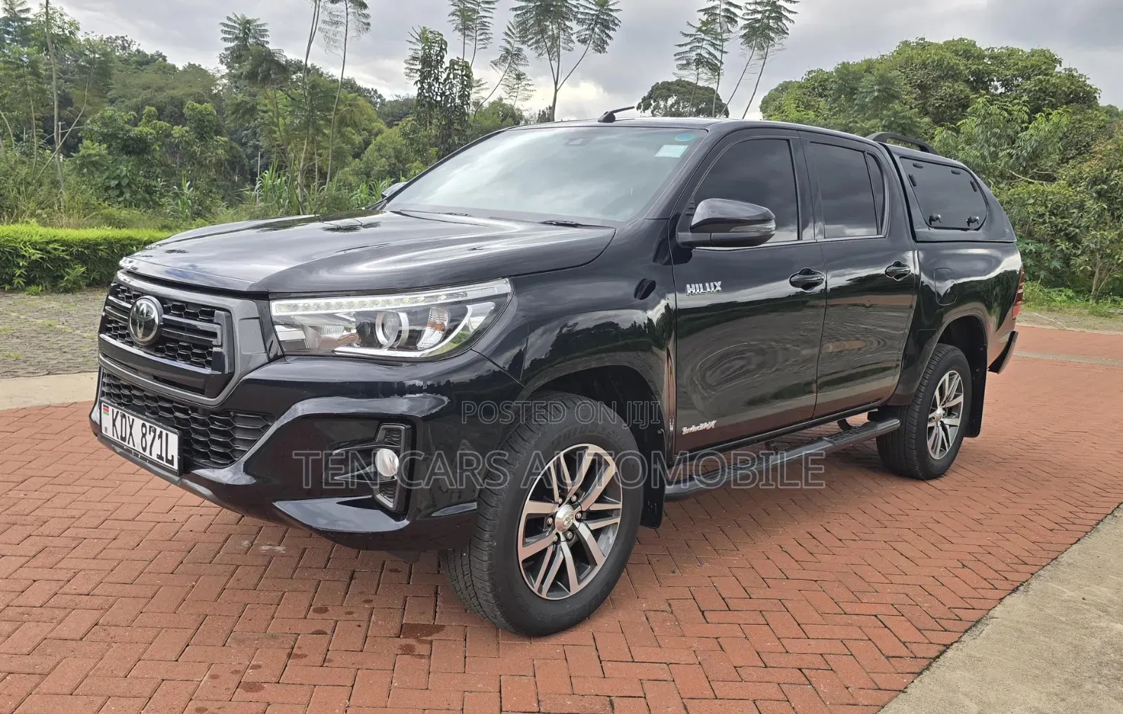 Toyota Hilux 2019 Black