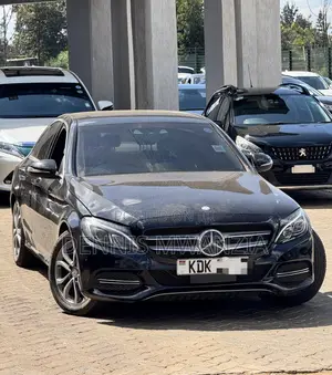 Mercedes-Benz C200 2015 Black