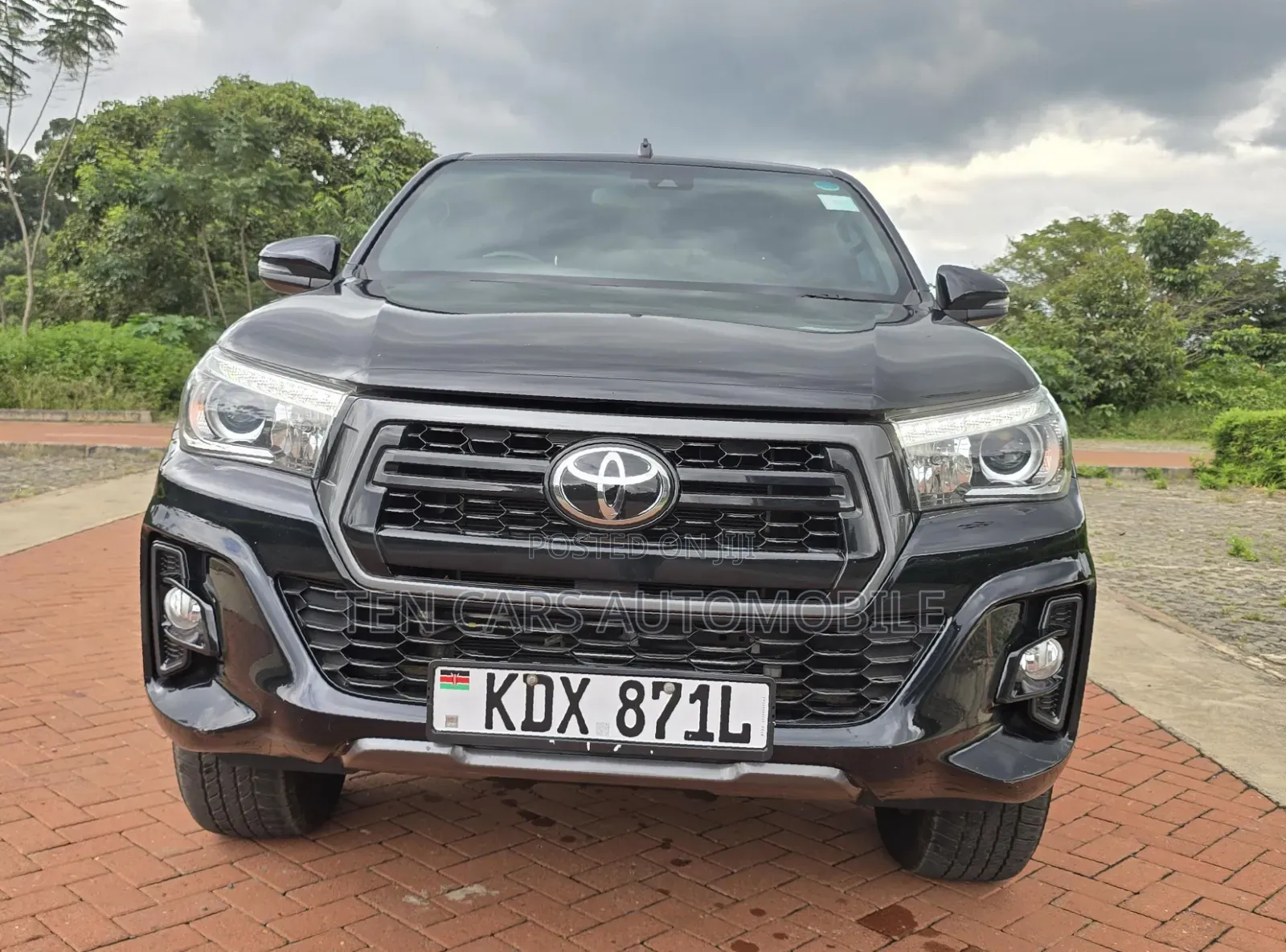 Toyota Hilux 2019 Black