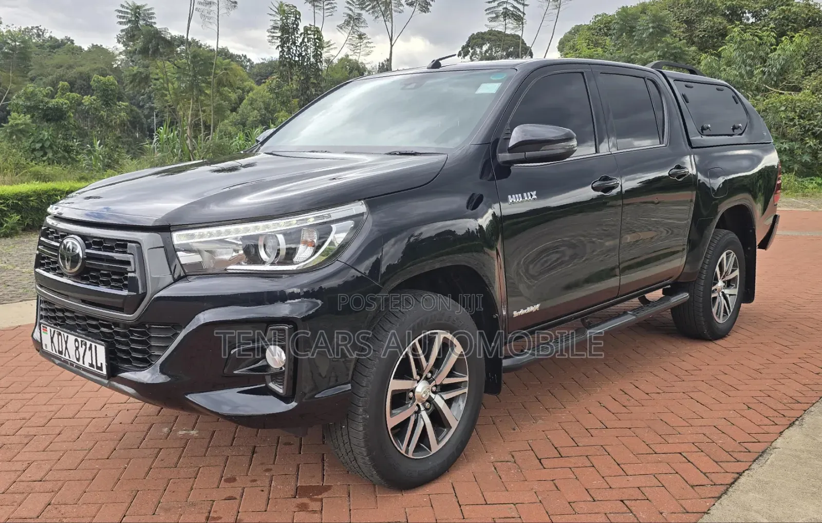 Toyota Hilux 2019 Black