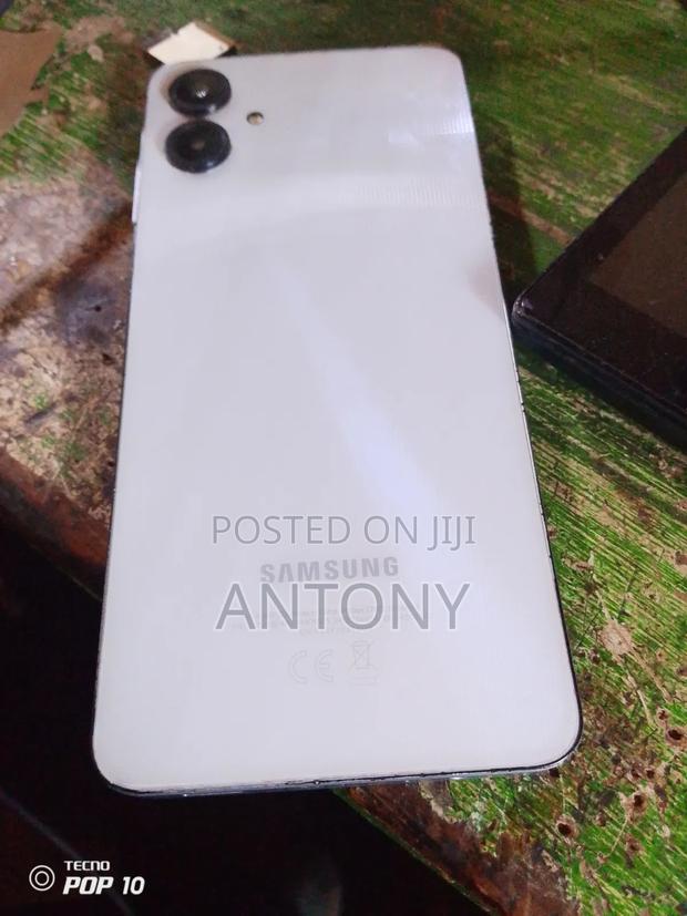 Samsung Galaxy A06 64 GB Gray - thumbnail 5