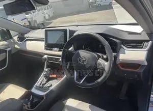 Toyota RAV4 2020 Green